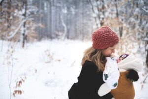 4 tips for dressing your baby for winter walks